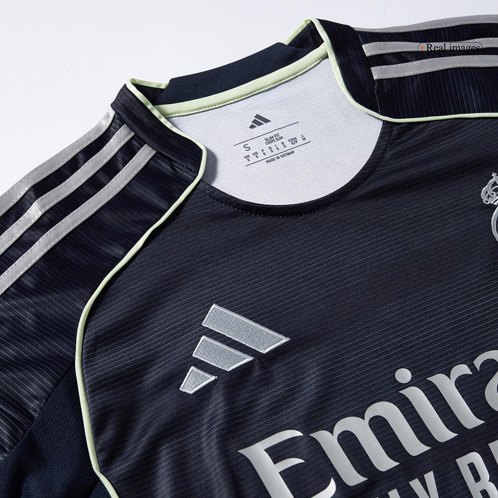 VALVERDE #8 Real Madrid Extérieur Maillot 2025/26