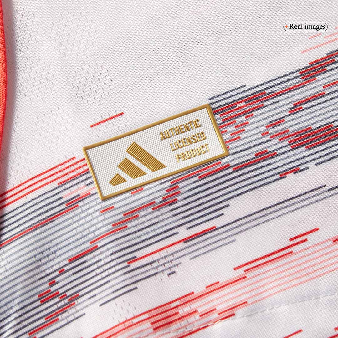Munich Extérieur Maillot 2025/26 Blanc Joueur