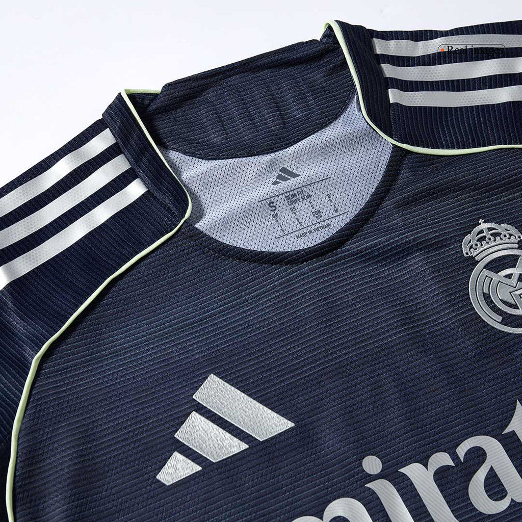 VALVERDE #8 Real Madrid Extérieur Maillot 2025/26 Authentique
