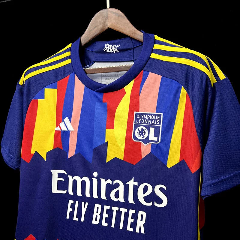 Lyon troisième maillots 23-24